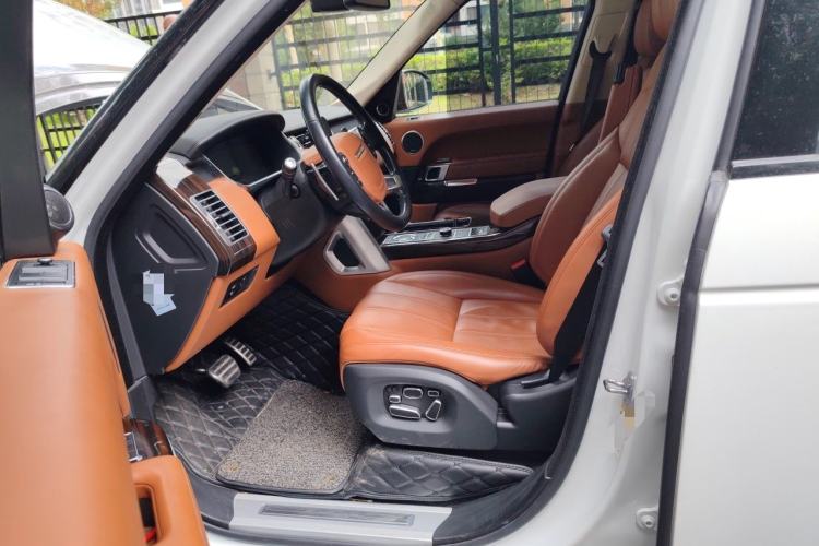 Used Land Rover Range 2014 5.0 SC V8 AB Prestige Extended Version Left Front Seat
