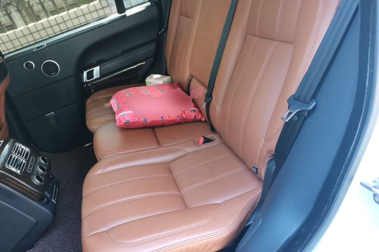 Used Land Rover Range 2014 3.0 SC V6 Vogue SE Long-Wheelbase Edition Left Rear Seat