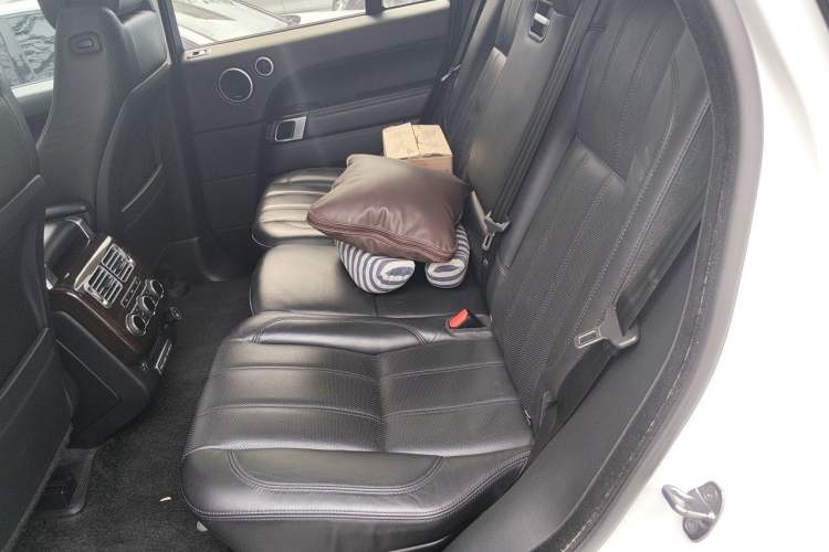 Used Land Rover Range 2014 Revised 3.0 SC V6 Vogue Left Rear Seat