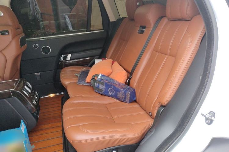 Used Land Rover Range 2014 3.0 SC V6 Vogue SE Long-Wheelbase Edition Left Rear Seat
