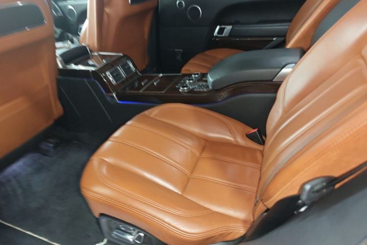 Used Land Rover Range 2014 3.0 SC V6 Vogue SE Long-Wheelbase Edition Left Rear Seat