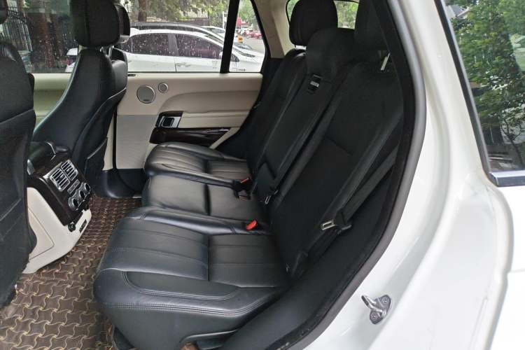Used Land Rover Range  Left Rear Seat