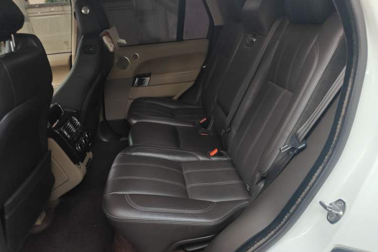 Used Land Rover Range 2014 3.0 SC V6 Vogue Left Rear Seat