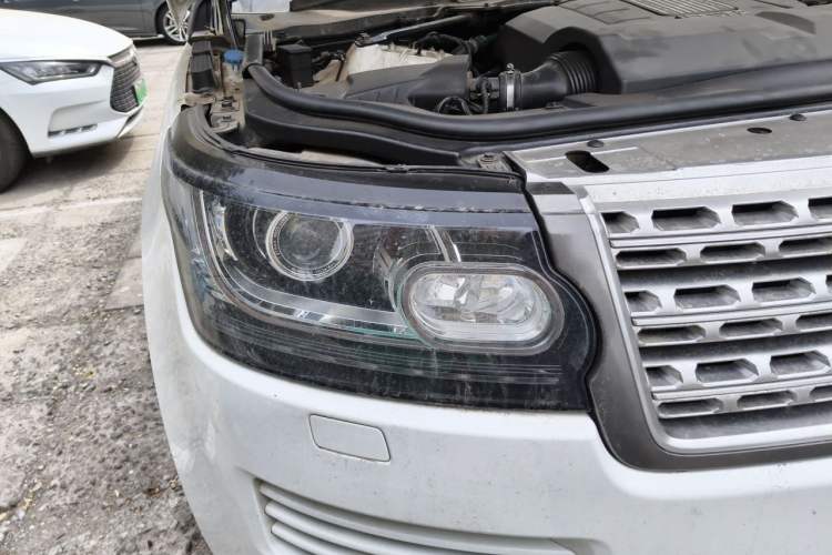 Used Land Rover Range 2014 Revised 3.0 SC V6 Vogue Right Front Headlight