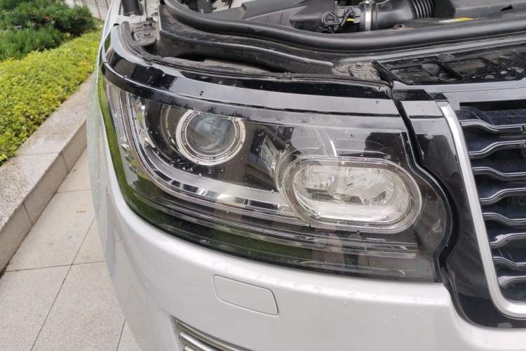 Used Land Rover Range 2014 3.0 SC V6 Vogue SE Long-Wheelbase Edition Right Front Headlight