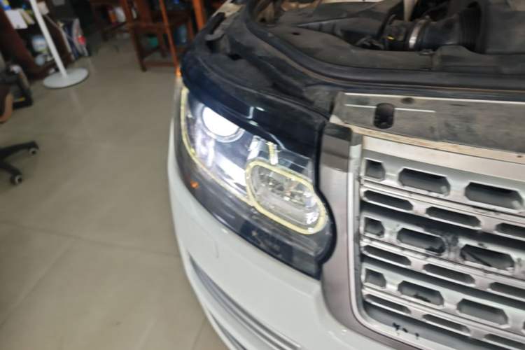 Used Land Rover Range 2014 3.0 SC V6 Vogue SE Long-Wheelbase Edition Right Front Headlight