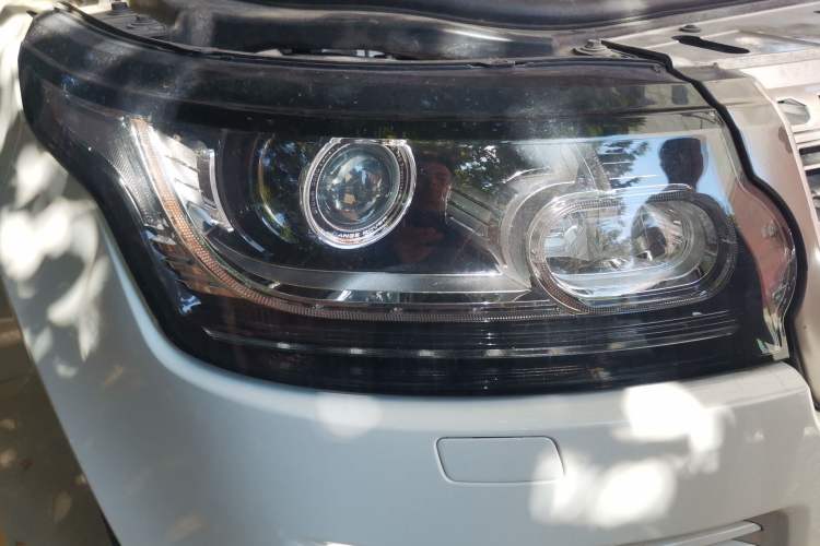 Used Land Rover Range 2014 3.0 TDV6 Vogue Right Front Headlight