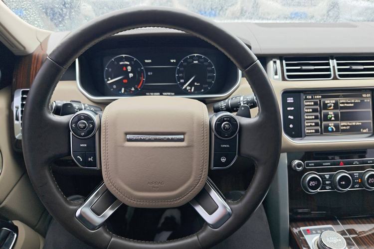 Used Land Rover Range 2014 Revised 3.0 SC V6 Vogue Steering Wheel