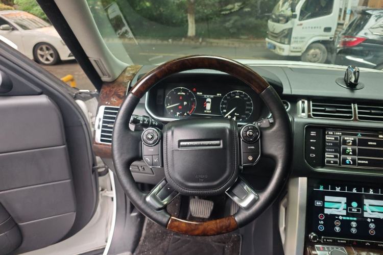 Used Land Rover Range 2014 3.0 SC V6 Vogue SE Steering Wheel