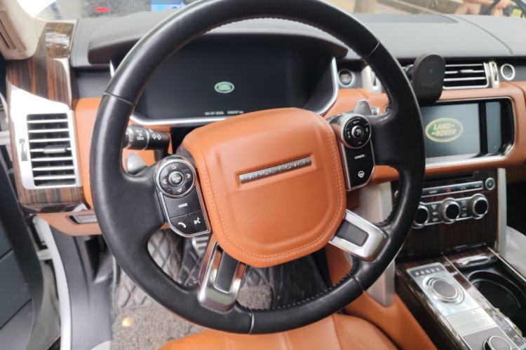 Used Land Rover Range 2014 5.0 SC V8 AB Prestige Extended Version Steering Wheel