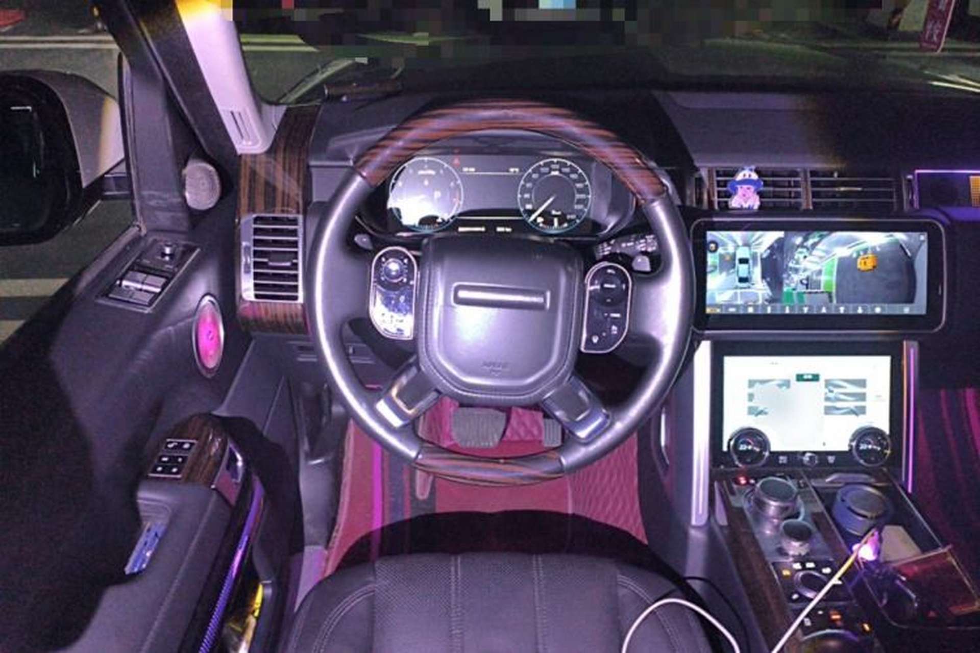 Used Land Rover Range 2014 Revised 3.0 SC V6 Vogue Steering Wheel