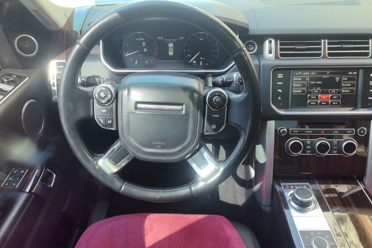Used Land Rover Range 2014 3.0 SC V6 Vogue Steering Wheel