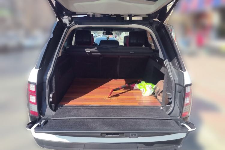 Used Land Rover Range 2014 3.0 SC V6 Vogue Trunk