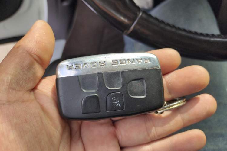 Used Land Rover Range 2014 Revised 3.0 SC V6 Vogue Vehicle Key