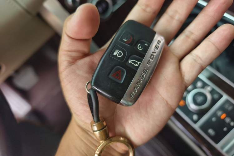 Used Land Rover Range  Vehicle Key