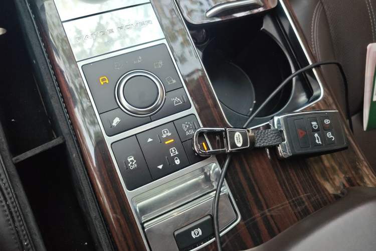 Used Land Rover Range 2014 3.0 SC V6 Vogue Vehicle Key
