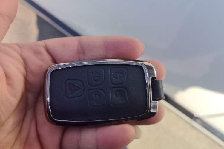 Used Land Rover Range 2014 3.0 SC V6 Vogue Vehicle Key