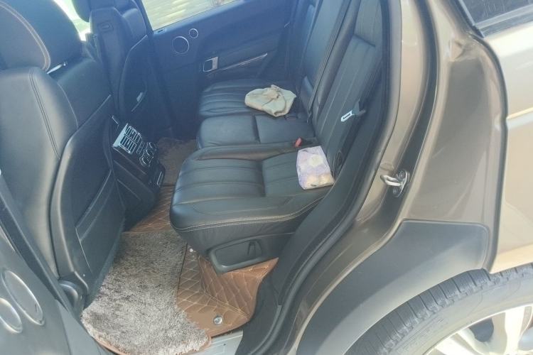 Used Land Rover Range 2014 3.0 SC V6 Vogue SE Left Rear Seat