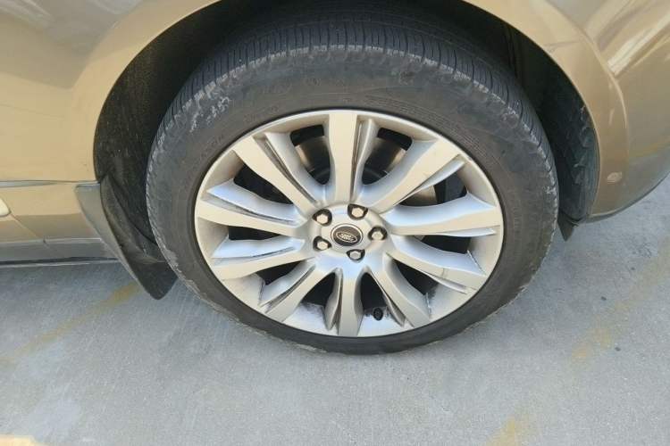 Used Land Rover Range 2014 3.0 SC V6 Vogue SE Right Front Wheel Hub
