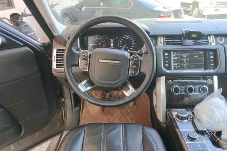 Used Land Rover Range 2014 3.0 SC V6 Vogue SE Steering Wheel
