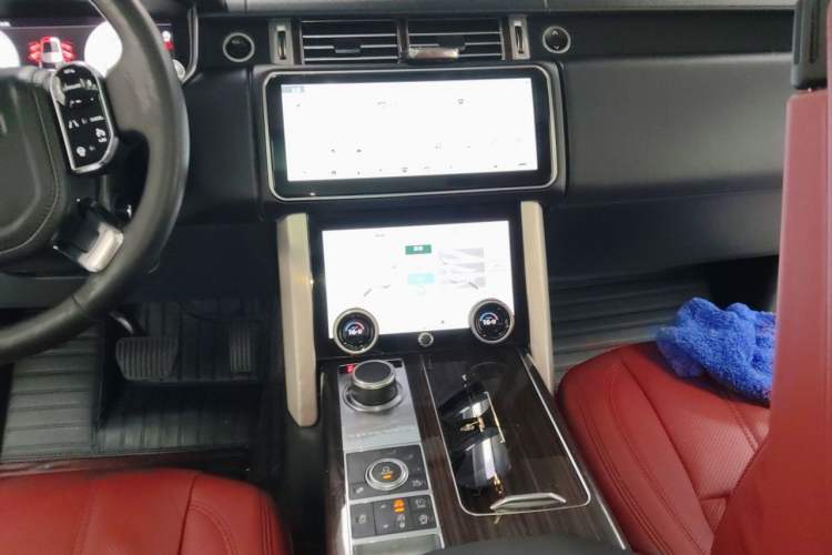 Used Land Rover Range 2015 3.0 SC V6 Vogue SE Long-Wheelbase Edition Audio And AC Panel