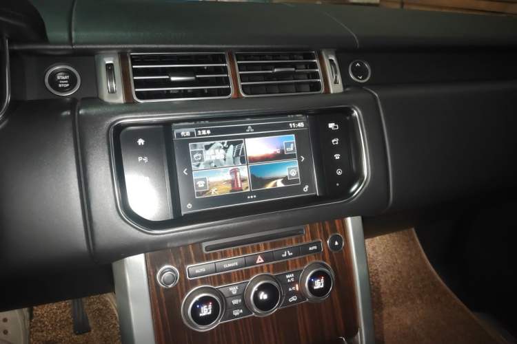 Used Land Rover Range 2015 3.0 SC V6 Vogue Audio And AC Panel