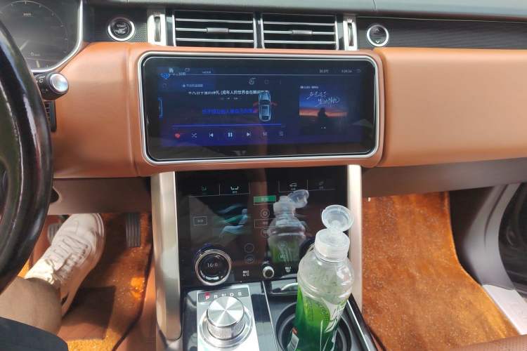Used Land Rover Range  Audio And AC Panel