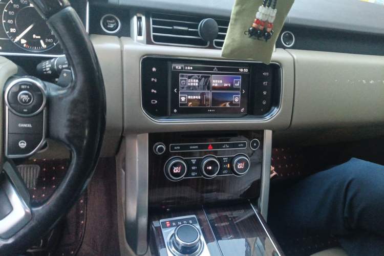 Used Land Rover Range  Audio And AC Panel