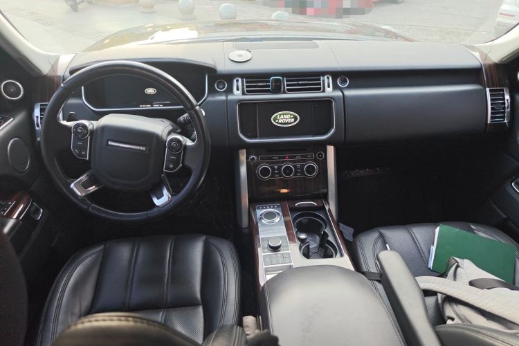 Used Land Rover Range 2015 3.0 SC V6 Vogue Center Console