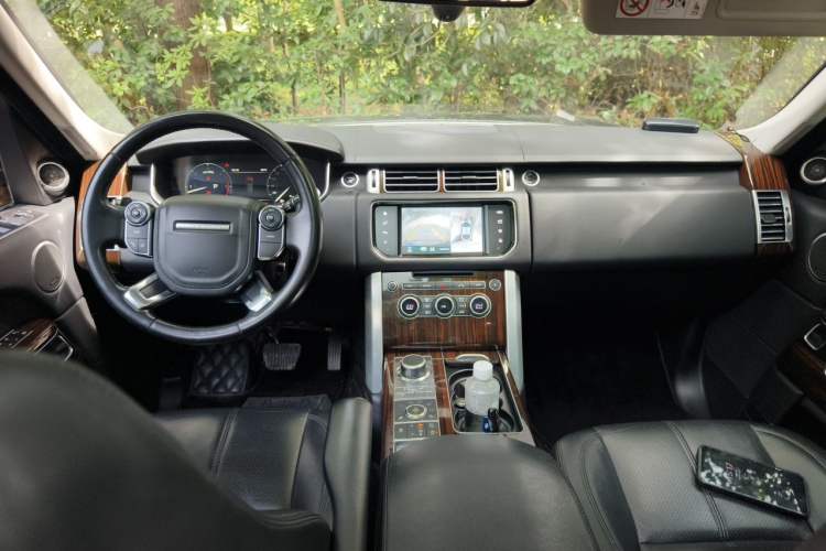 Used Land Rover Range  Center Console