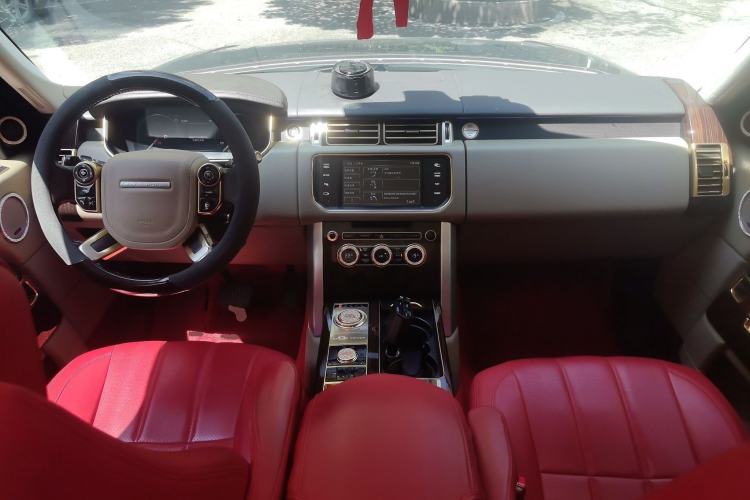 Used Land Rover Range 2015 3.0 SC V6 Vogue SE Long-Wheelbase Edition Center Console