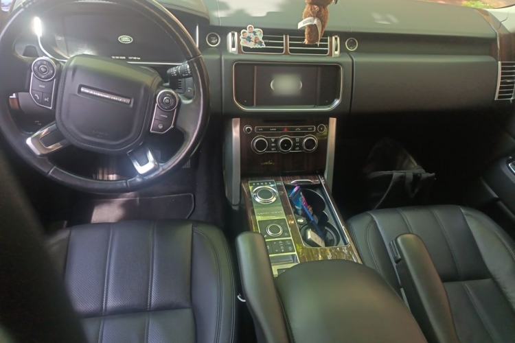 Used Land Rover Range 2015 3.0 SC V6 Vogue Center Console
