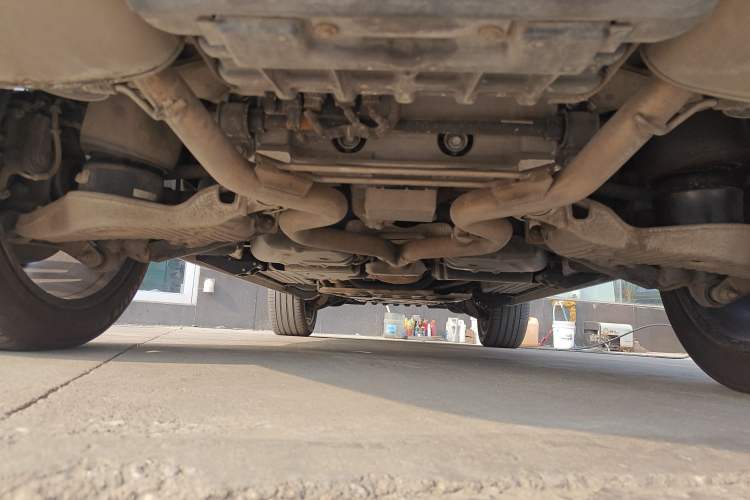 Used Land Rover Range 2015 3.0 TDV6 Vogue SE Extended-Length Model Chassis Rear