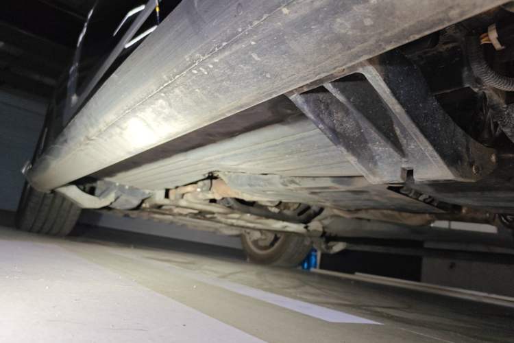 Used Land Rover Range  Chassis Rear Left