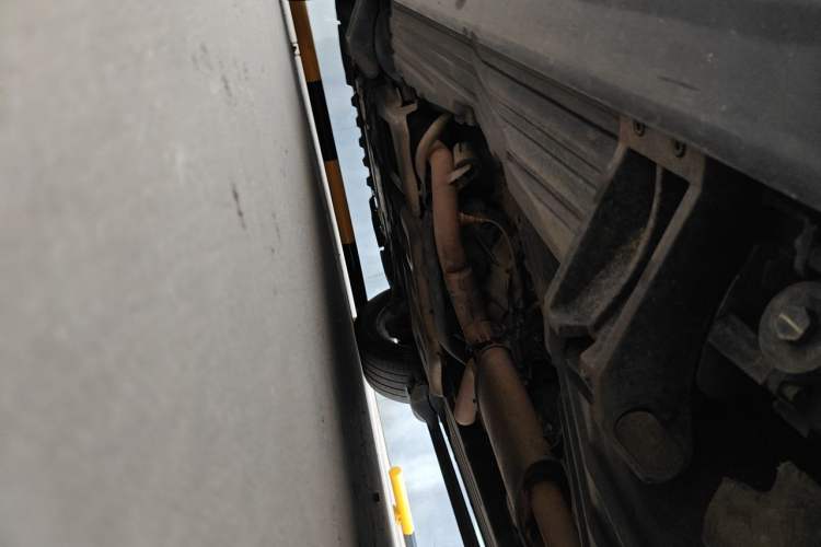 Used Land Rover Range  Chassis Rear Left