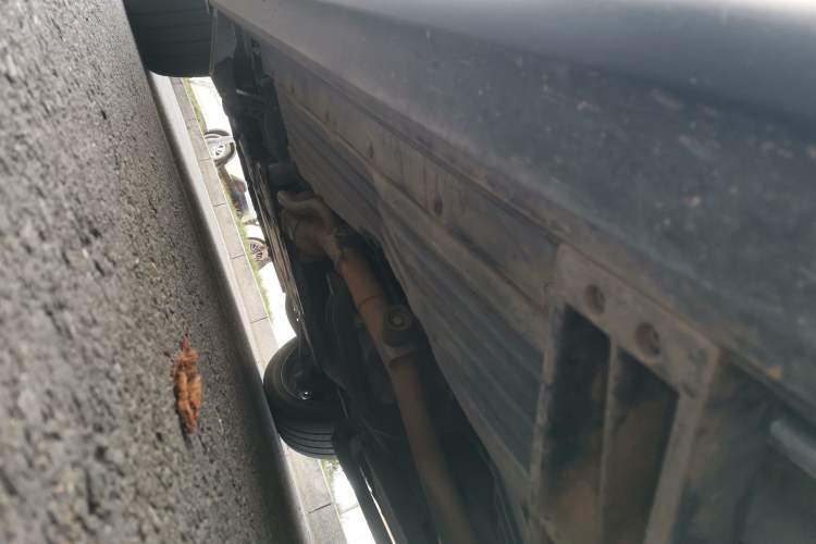 Used Land Rover Range  Chassis Rear Left