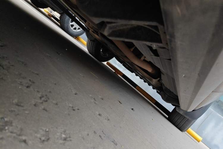 Used Land Rover Range  Chassis Rear Right