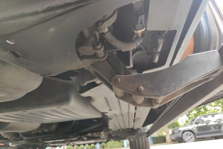 Used Land Rover Range  Chassis Rear Right