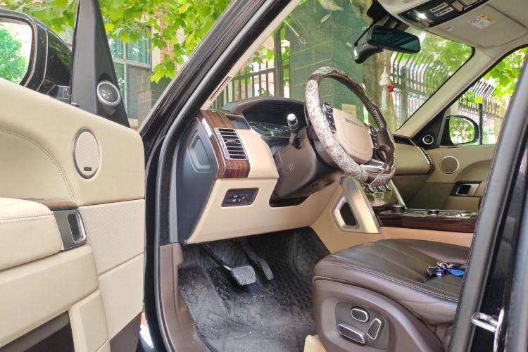 Used Land Rover Range 2015 3.0 SC V6 Vogue Driver Seat