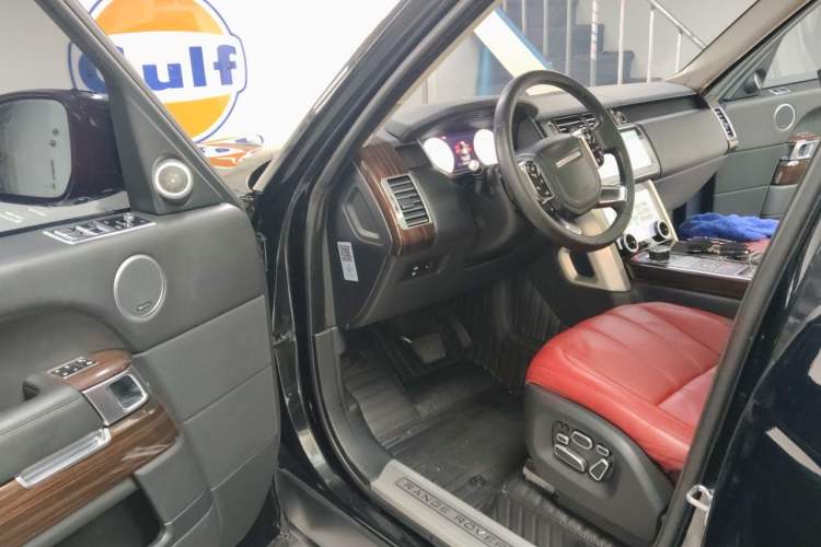 Used Land Rover Range 2015 3.0 SC V6 Vogue SE Long-Wheelbase Edition Driver Seat