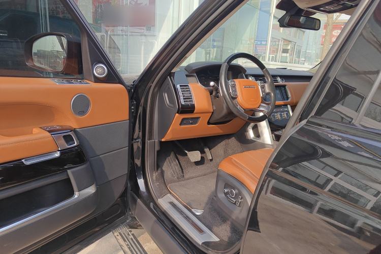 Used Land Rover Range 2015 3.0 TDV6 Vogue SE Extended-Length Model Driver Seat