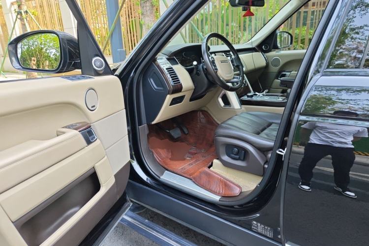 Used Land Rover Range 2015 3.0 SC V6 Vogue Driver Seat