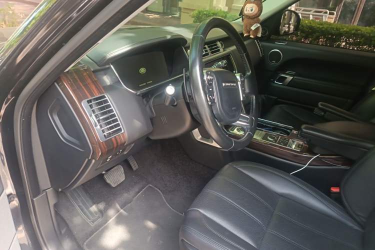 Used Land Rover Range 2015 3.0 SC V6 Vogue Driver Seat