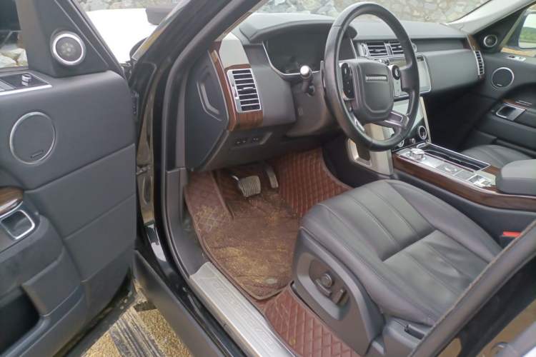 Used Land Rover Range 2015 3.0 SC V6 Vogue Driver Seat