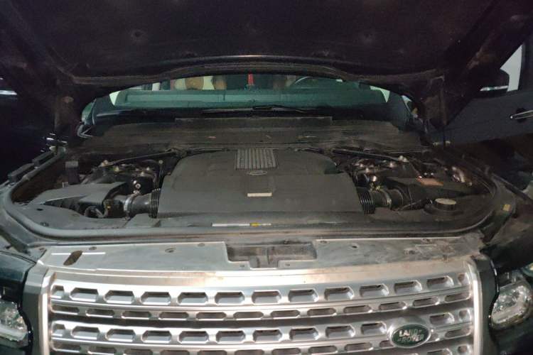 Used Land Rover Range 2015 3.0 SC V6 Vogue SE Long-Wheelbase Edition Engine Bay