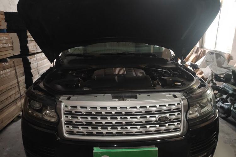 Used Land Rover Range 2015 3.0 SC V6 Vogue Engine Bay