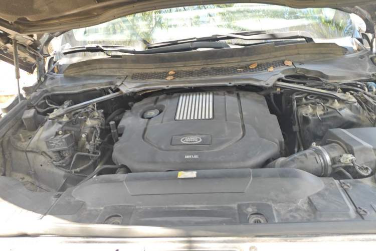 Used Land Rover Range  Engine Bay
