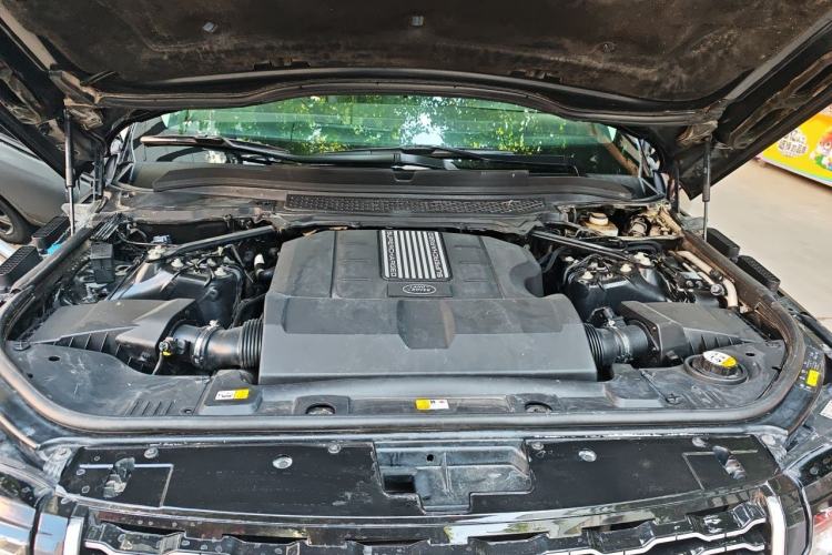 Used Land Rover Range 2015 3.0 SC V6 Vogue Engine Bay