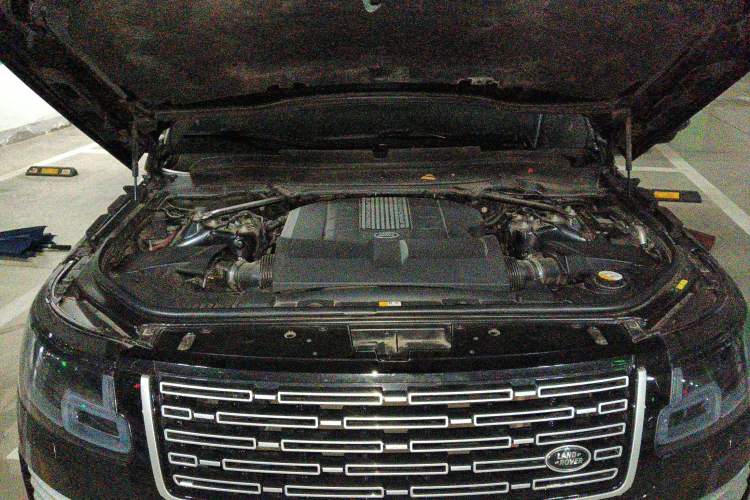 Used Land Rover Range 2015 3.0 SC V6 Vogue Engine Bay