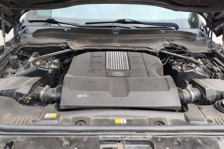 Used Land Rover Range  Engine Bay
